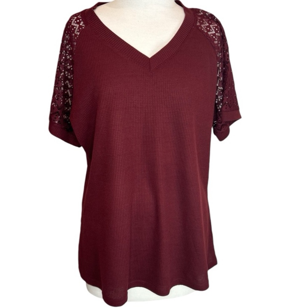 XL Women Waffle Top with Lace Sleeves Maroon NWT vneck